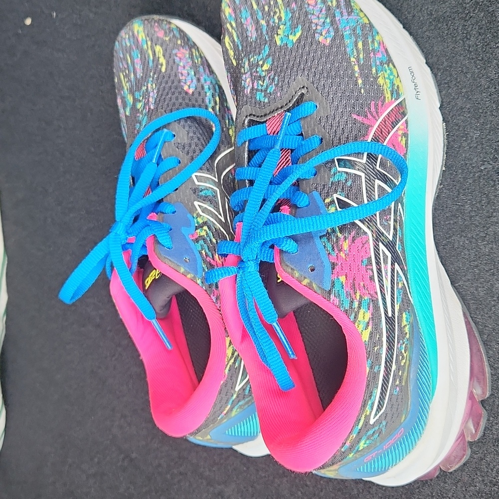 Womens shoes